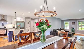 296 Twin Brook Ln, Coventry, RI 02816