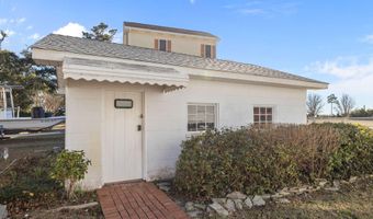 664 Seashore Dr, Atlantic, NC 28511