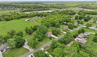 15120 Briarwood Dr, Basehor, KS 66007