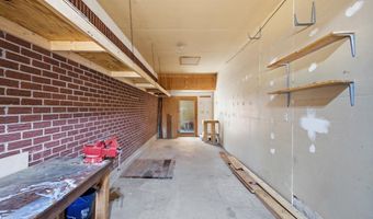 829 E CARLSON St, Cheyenne, WY 82009