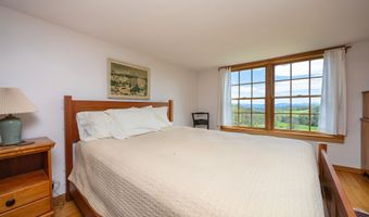 57 Darling Ln, Barnet, VT 05821