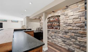 522 Arbor Meadow Dr, Ballwin, MO 63021