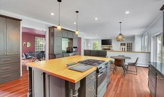 152 Cheney Ln, Coventry, CT 06238