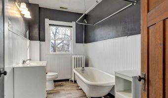 411 E Walker St, Ash Grove, MO 65604
