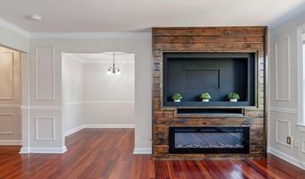 922 S WASHINGTON St 311, Alexandria, VA 22314