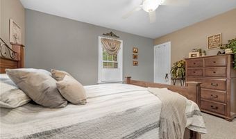 984 Cleveland Ave, Amherst, OH 44001