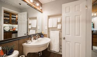 131 E BROAD St #503, Athens, GA 30601