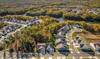 144 COWBIRD St, Lake Frederick, VA 22630