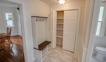 205 E 12th St, Alton, IL 62002