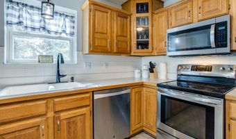 811 Rushwood Ct, Augusta, KS 67010