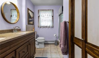 7 Laurel St, North Providence, RI 02911