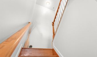 6 ELCO Ct, Bayonne, NJ 07002