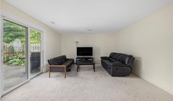 19 Caddy Rock Rd D, North Kingstown, RI 02852