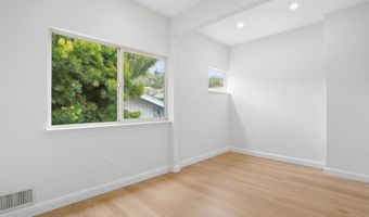 2011 Dolphin Dr, Aptos, CA 95003