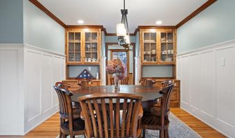 43 Darling Parke Dr, Bangor, ME 04401