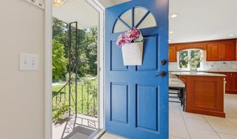 191 Stanavage Rd, Colchester, CT 06415