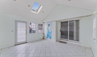 32 Brentwood Dr, Bloomfield, CT 06002