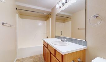 11627 SE FULLER Rd, Milwaukie, OR 97222