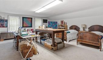 12 Lampercock Ln, Lincoln, RI 02865