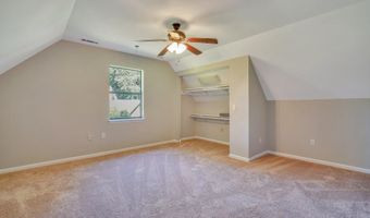 24 Chesterfield Lake Dr, Beaufort, SC 29906