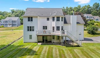 6 Carriage Chase Ln, Atkinson, NH 03811