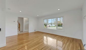 117 Brookview Ter, Bergenfield, NJ 07621