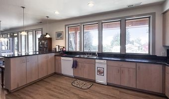 929 OLD COUNTY Rd, Brookings, OR 97415