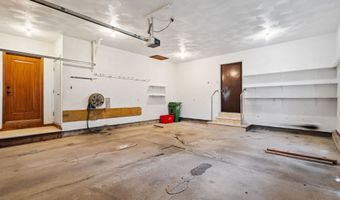 1108 2nd St SW, Dyersville, IA 52040