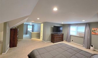 202 Pleasant Ave, Bergenfield, NJ 07621