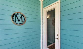 4032 Bank St, Bay St. Louis, MS 39520