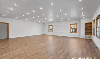 754 Yellowstone Ave, Cody, WY 82414