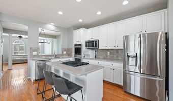 24687 KINGS CANYON Sq, Aldie, VA 20105