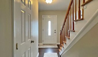 162 Ivy Hill Dr, Aberdeen, NJ 07747