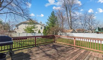 5 S Ronald Dr S, Amityville, NY 11701