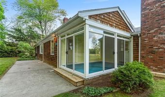37 Beaumont St, East Providence, RI 02916