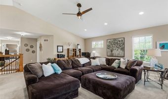 14454 Sunset Forest Ct, Ballwin, MO 63011