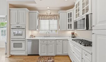 39 Newport St, Barnegat, NJ 08005