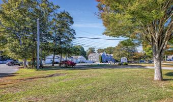 677 W West Main St, Barnstable, MA 02630