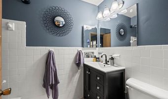 7204 Rockspring Dr, Affton, MO 63123