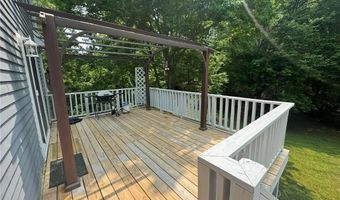1 Gilman Rd, Hopkinton, RI 02832