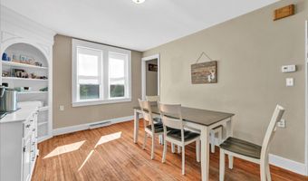 186 W MAIN St, Adamstown, PA 19501