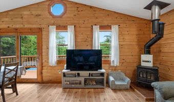 46 Log Cabin Dr, Cambridge, VT 05465