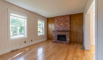 66 S Westfield St, Agawam, MA 01030