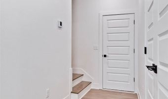 2 Haslemere Dr, Bella Vista, AR 72714