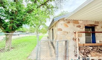 2203 Utah St, Carlsbad, NM 88220