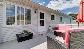 21 Beacon St, Johnston, RI 02919