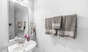 8595 Harlekin Ct, Avon, IN 46123