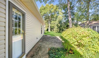 96 Sandpiper Dr, Bayville, NJ 08721