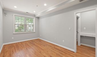430 IRVING St NW 102, Washington, DC 20010