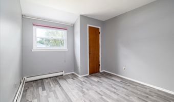 118 Coolidge Ave, Amityville, NY 11701